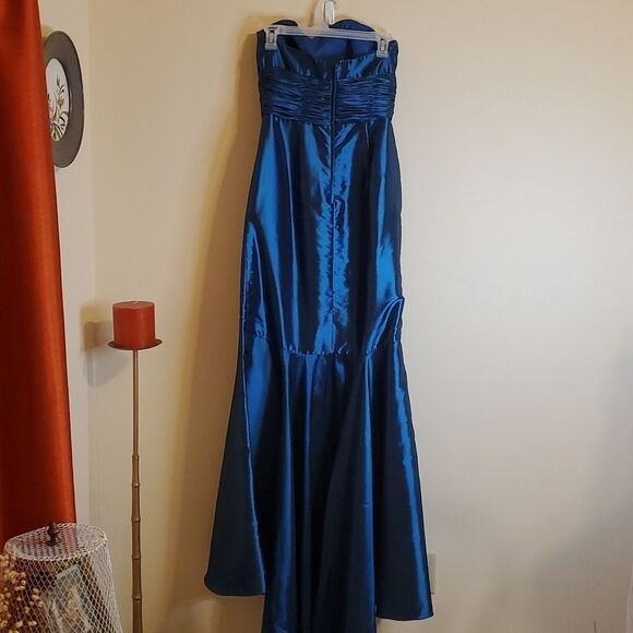 Pretty Maids strapless blue ruffled mermaid maxi gown size 10 - Picture 9 of 14